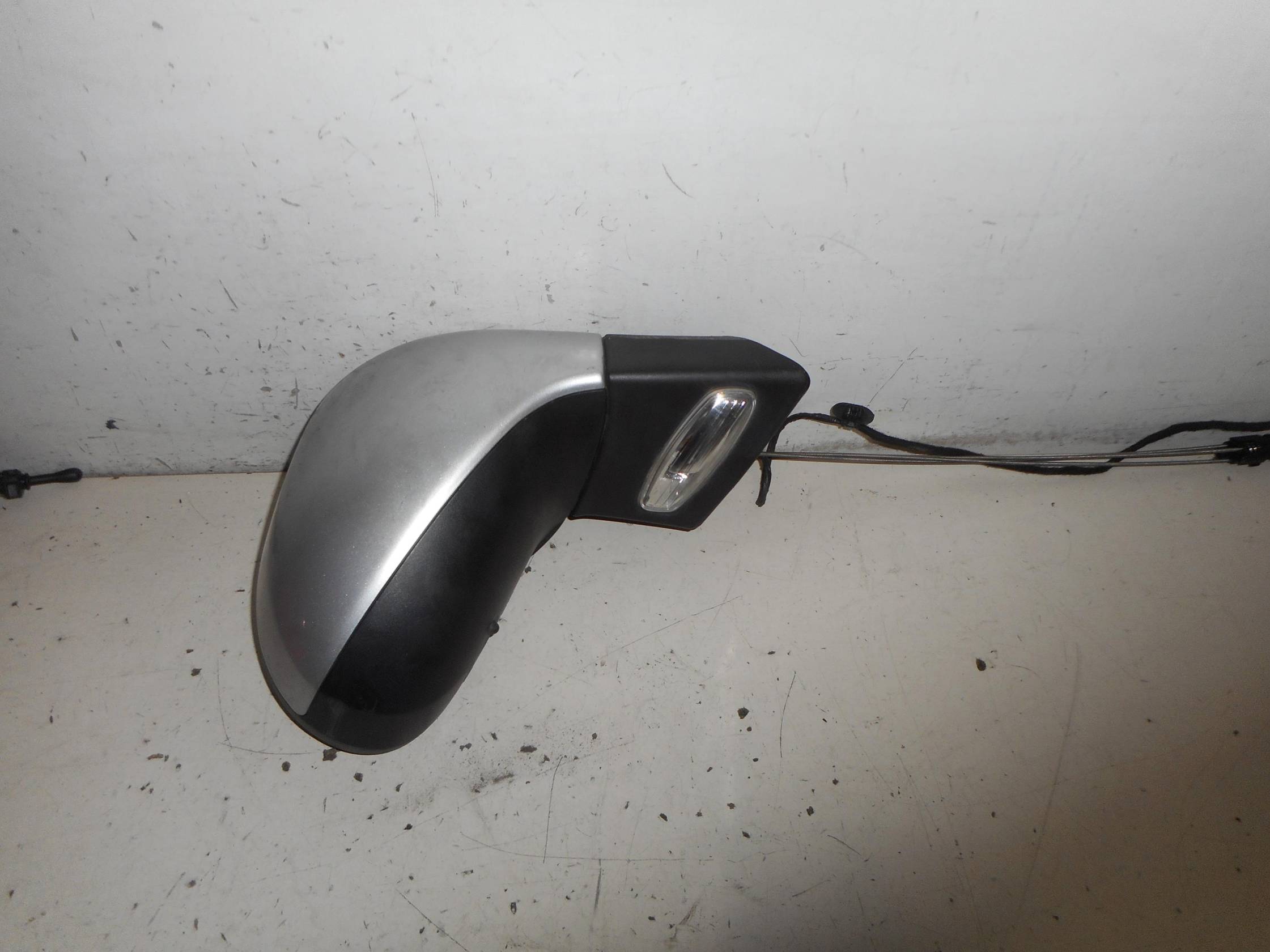 Retrovisore est. dx.